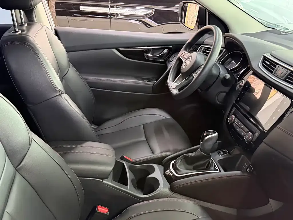 Nissan Qashqai — фото 10