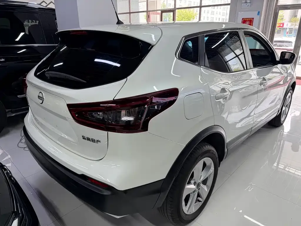 Nissan Qashqai — фото 5