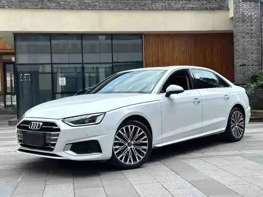 Audi A4L — фото 5
