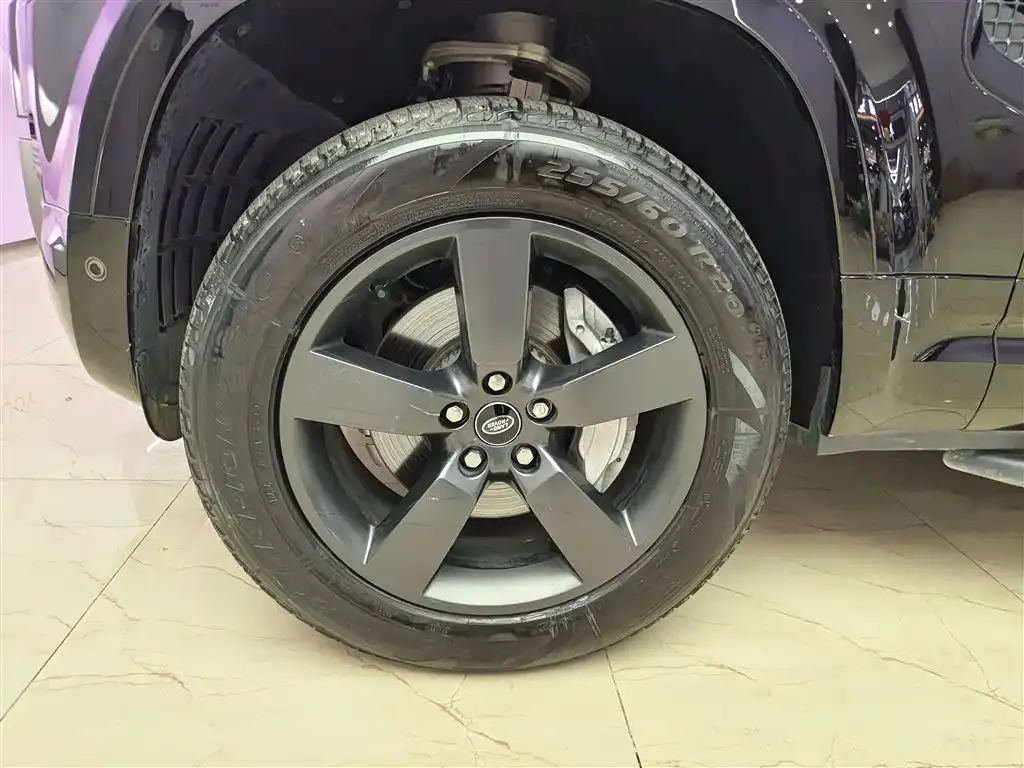 Land Rover Defender — фото 10