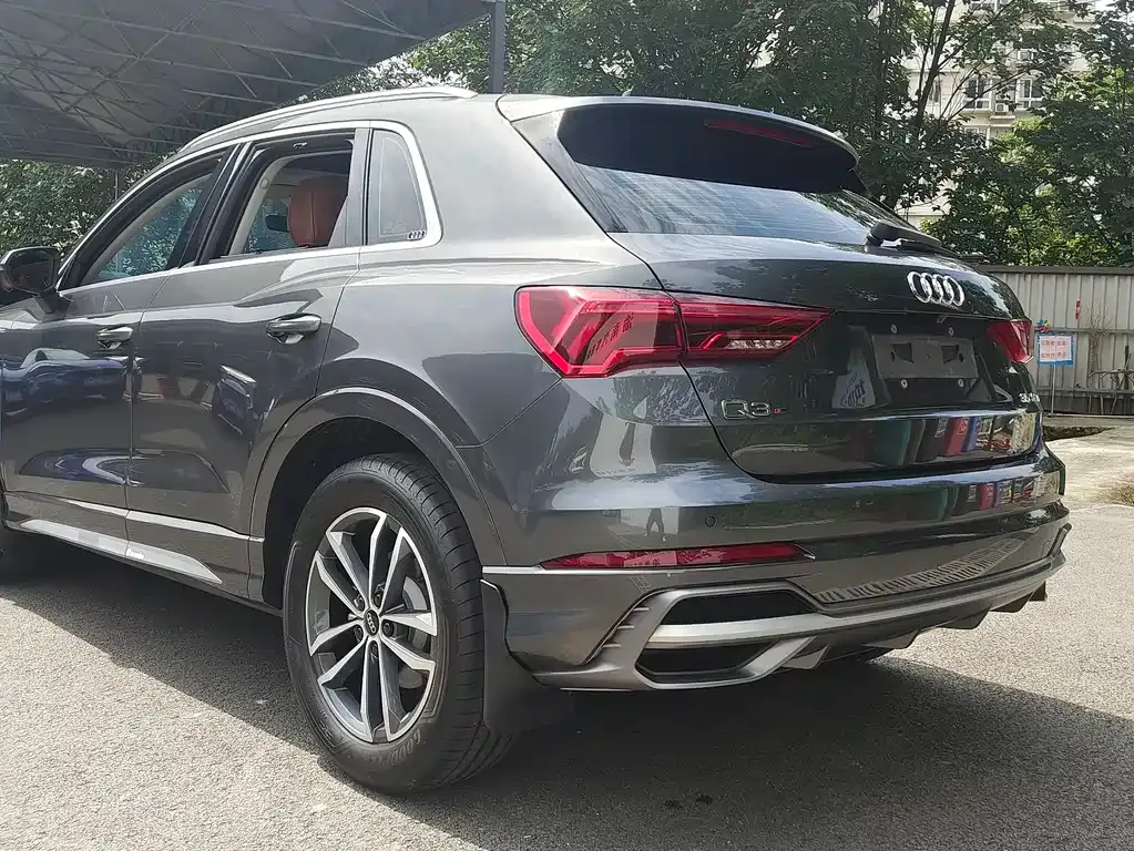 Audi Q3 — фото 10