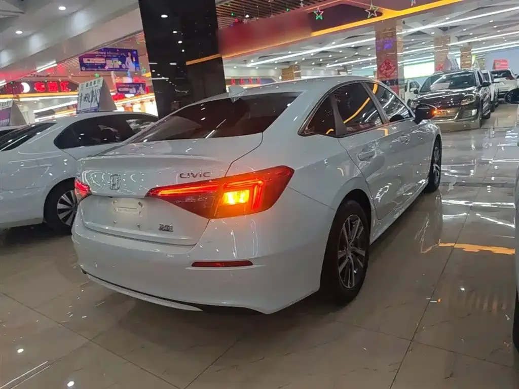 Honda Civic — фото 10