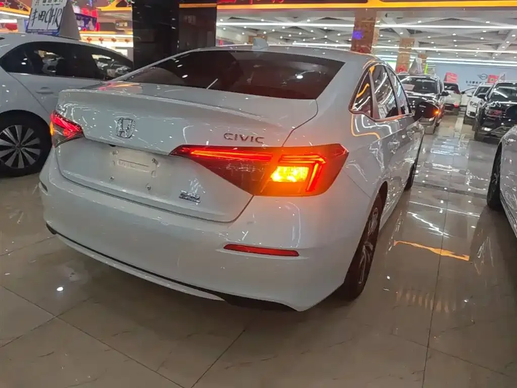 Honda Civic — фото 3