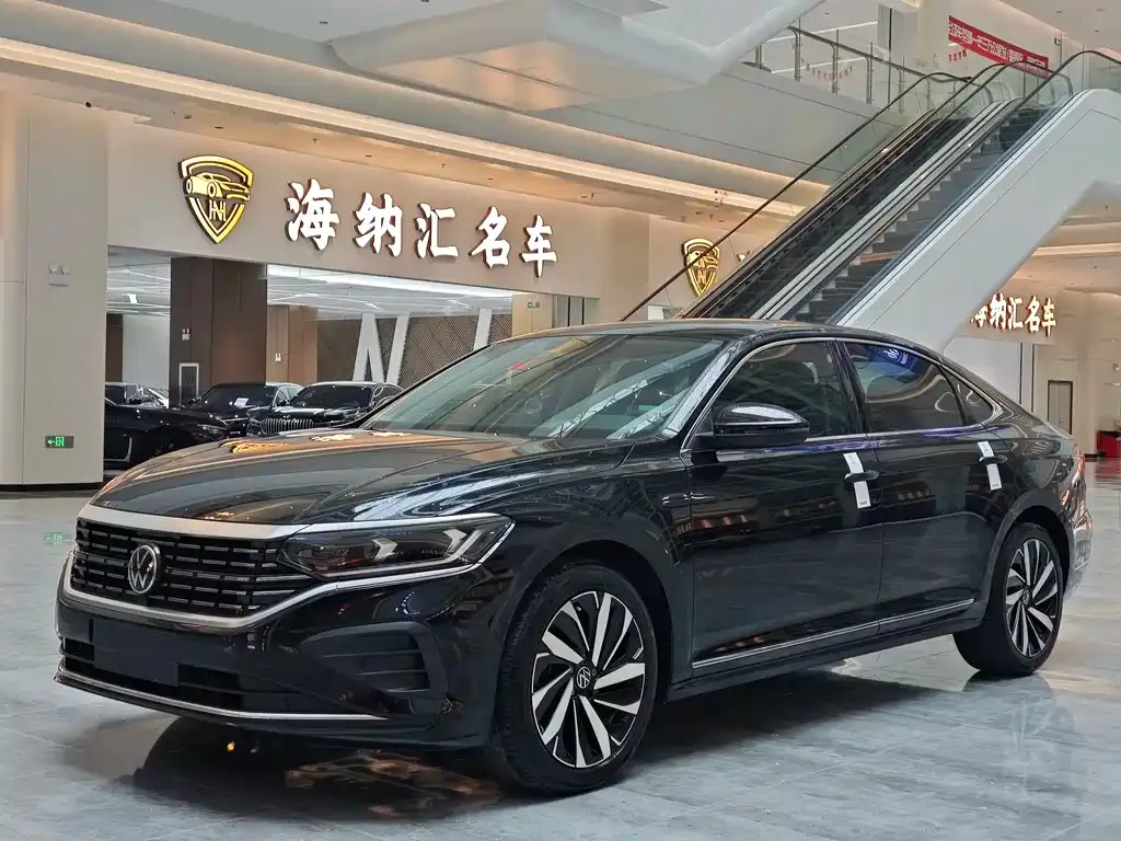 Volkswagen Passat — фото 1