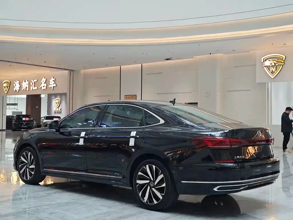 Volkswagen Passat — фото 3