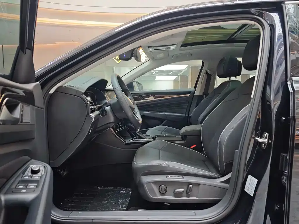 Volkswagen Passat — фото 10