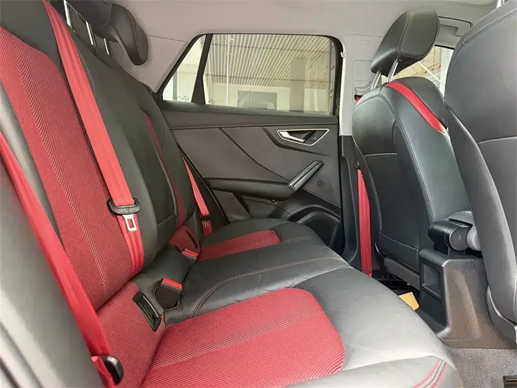 Audi Q2L 2021 из CN, фото 4