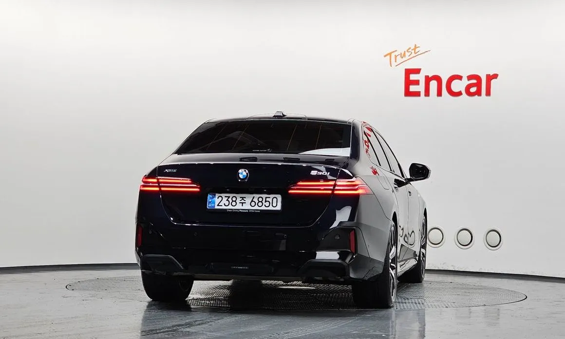 BMW 5-Series 2025 из KR, фото 3