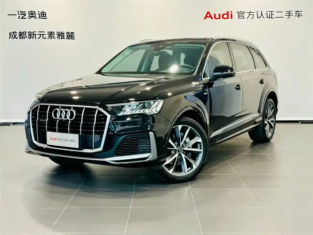Audi Q7 — фото 1