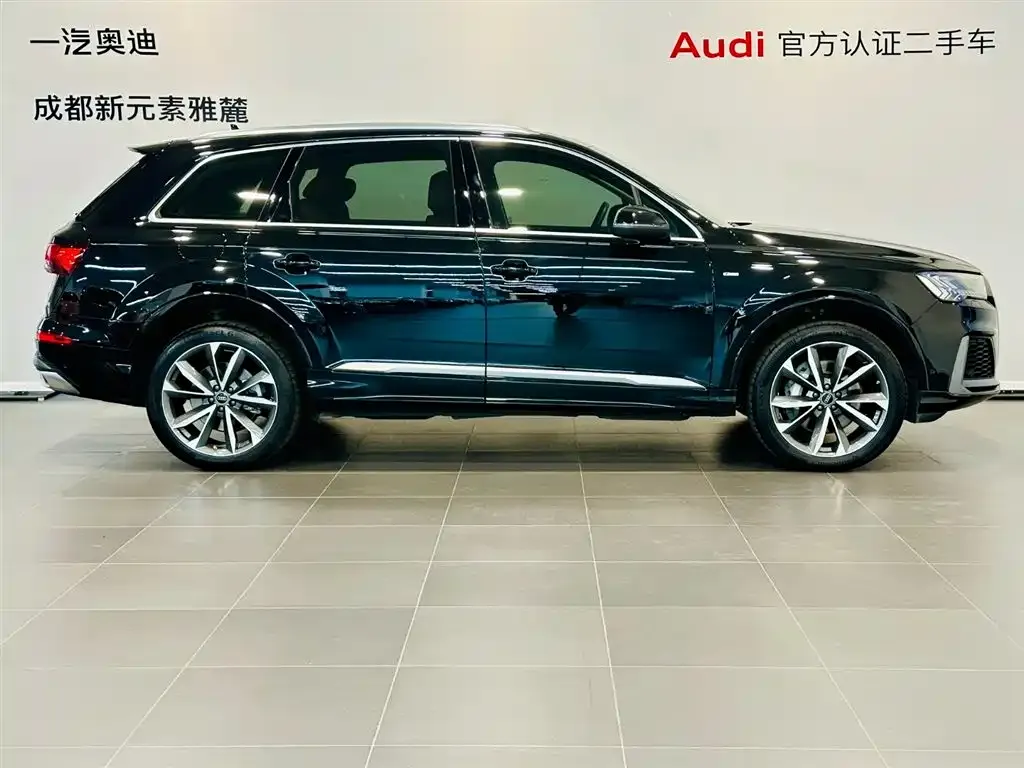 Audi Q7 — фото 8