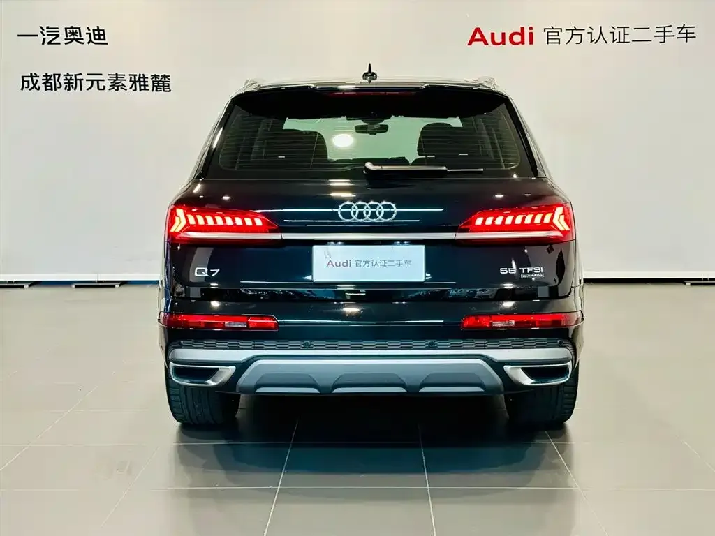 Audi Q7 — фото 6