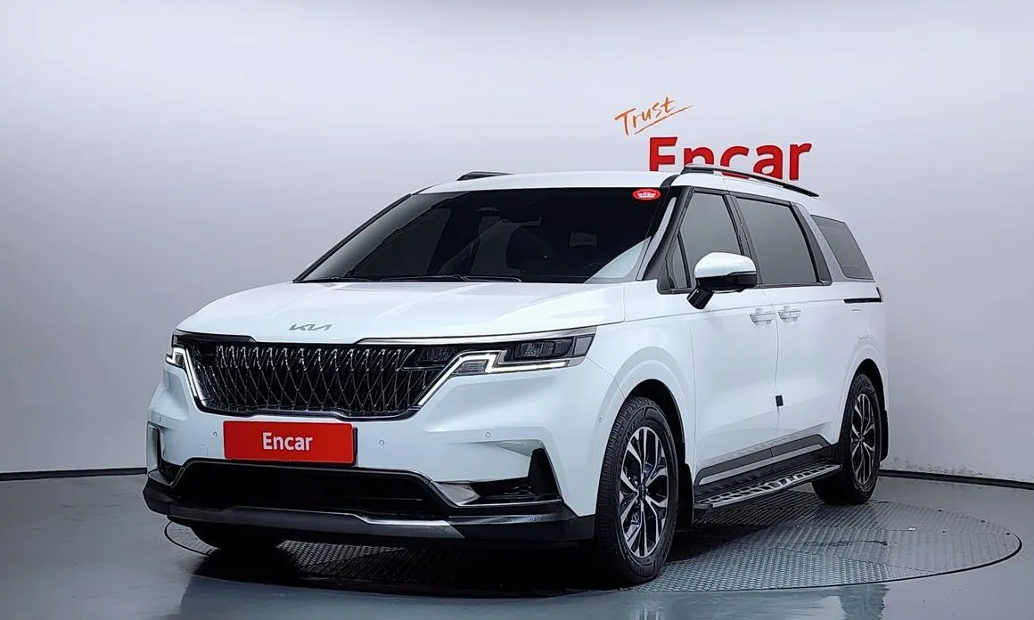 Kia Carnival — фото 1