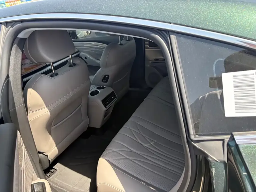 Geely Galaxy Xingyao 8 2025 из CN, фото 9