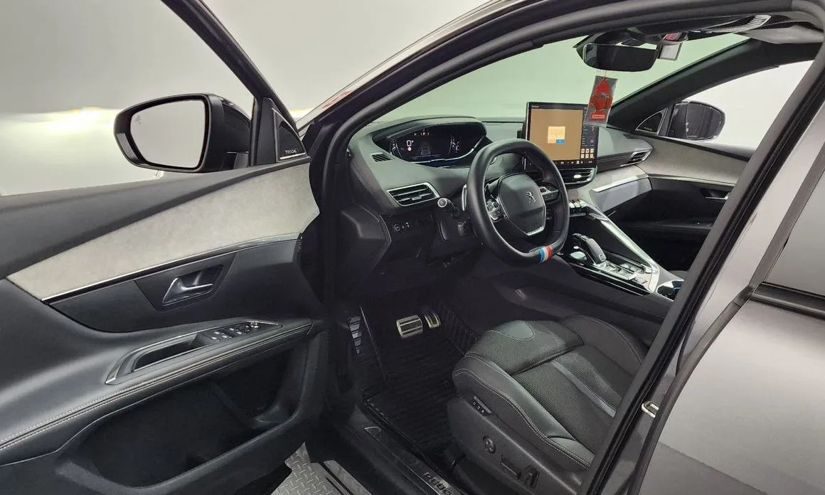 Peugeot 5008 2022 из KR, фото 8