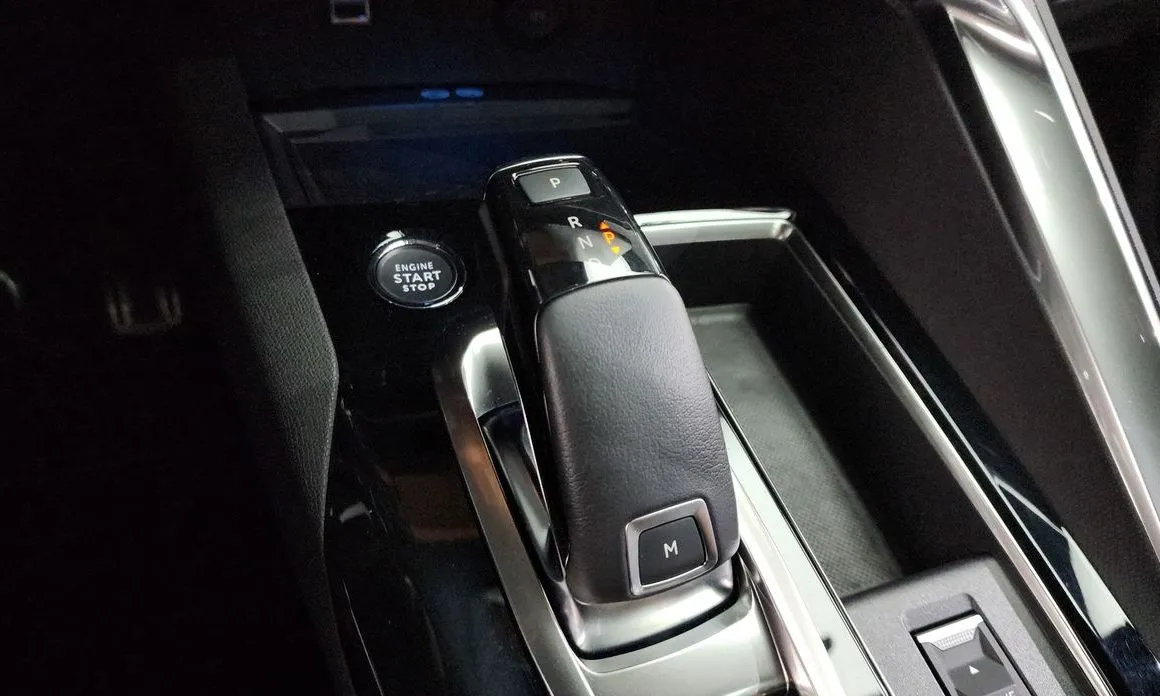 Peugeot 5008 2022 из KR, фото 4