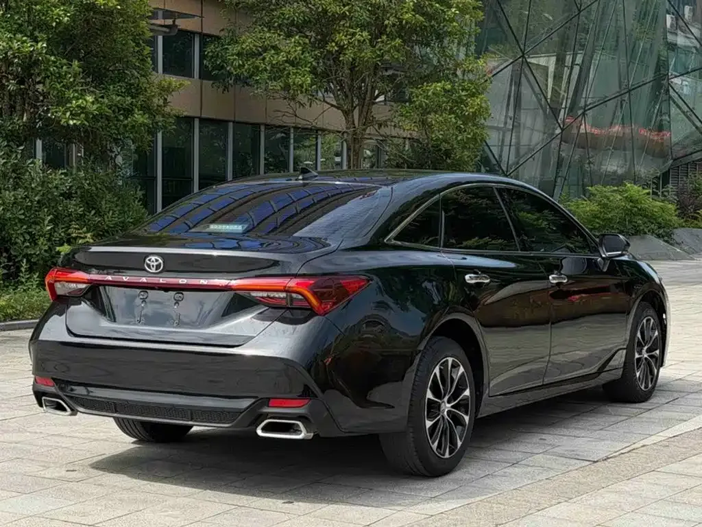 Toyota Avalon — фото 10