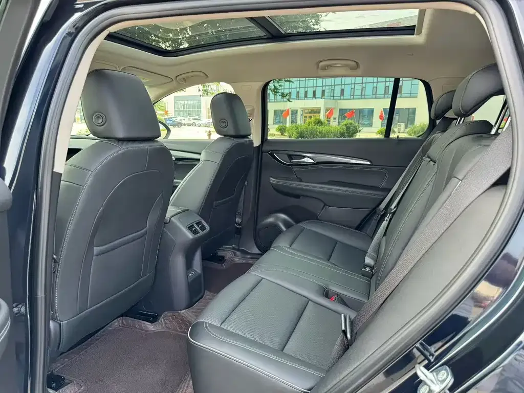 Buick Envision Plus — фото 8