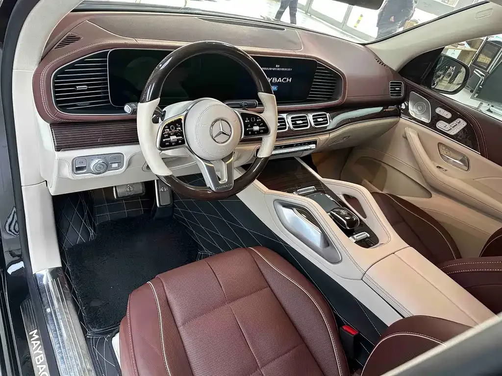 Mercedes-Benz GLS — фото 4