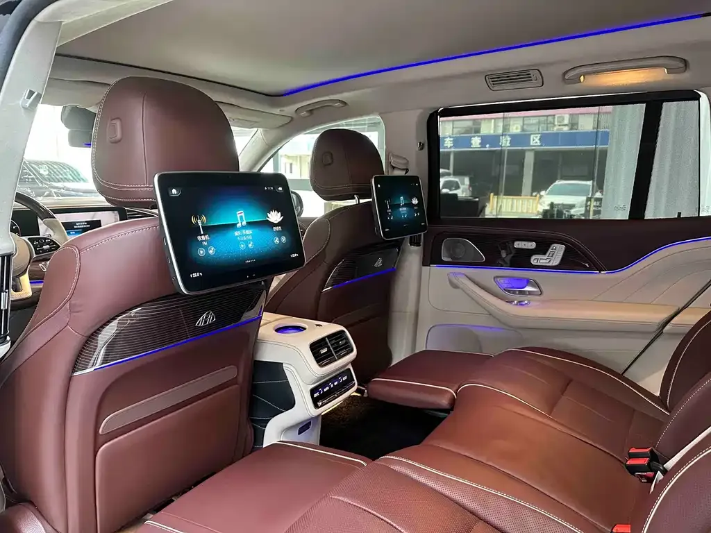 Mercedes-Benz GLS — фото 10