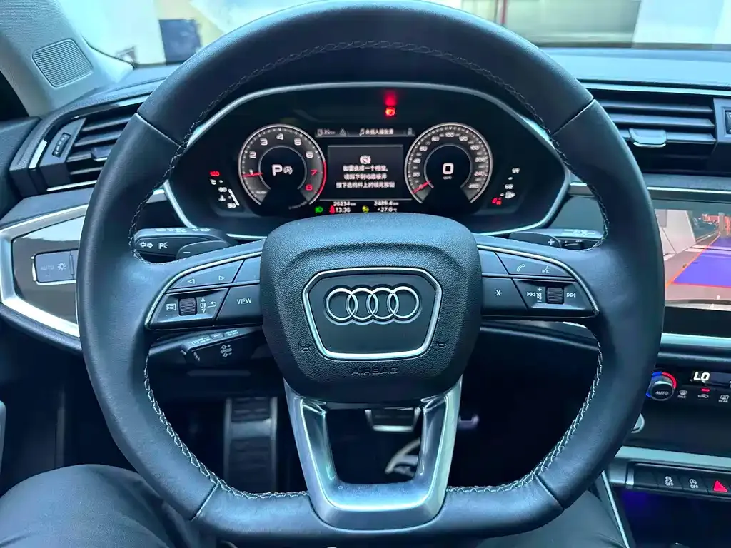 Audi Q3 — фото 7