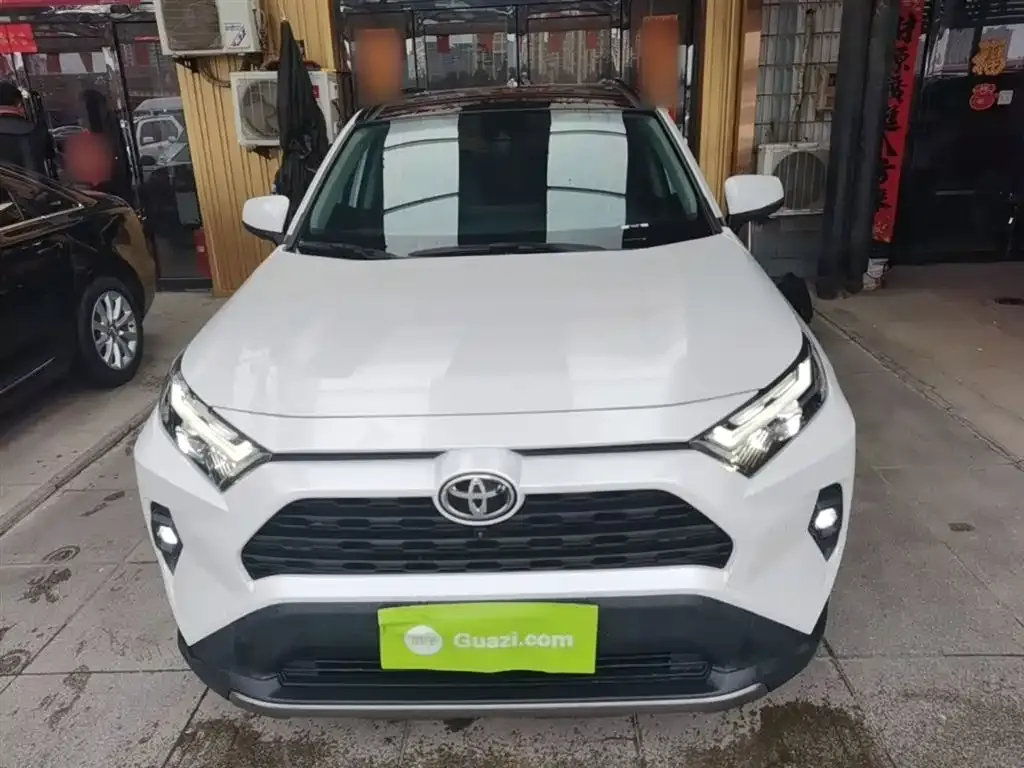 Toyota RAV4 — фото 4