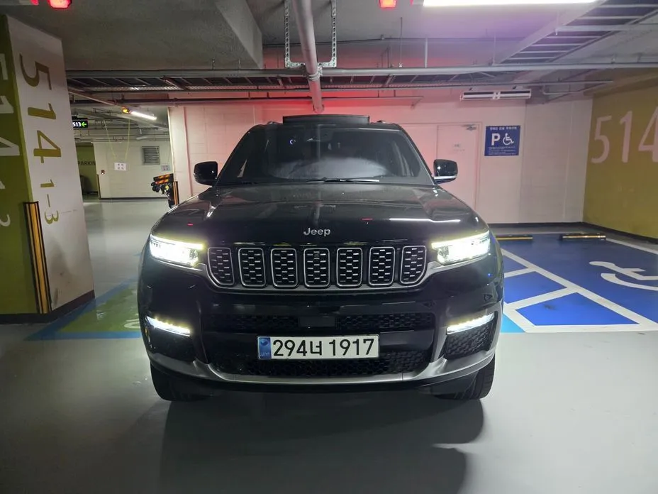 Jeep Cherokee — фото 1