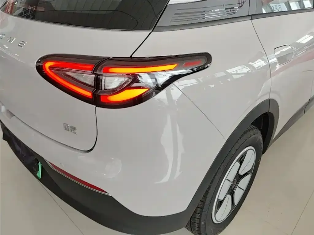 Geely Starburst — фото 4