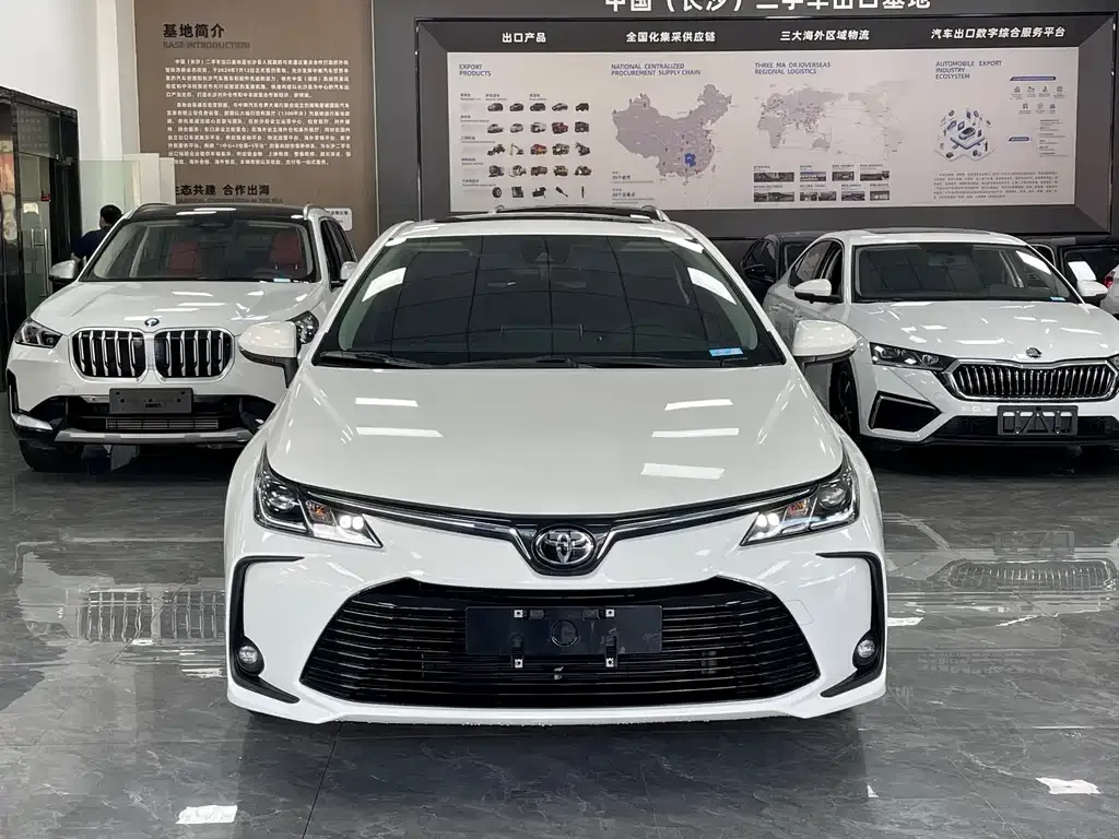 Toyota Corolla — фото 6