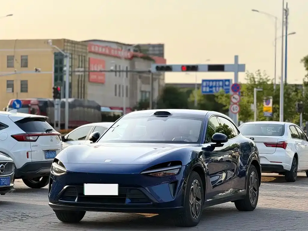 Xiaomi YU7 — фото 1