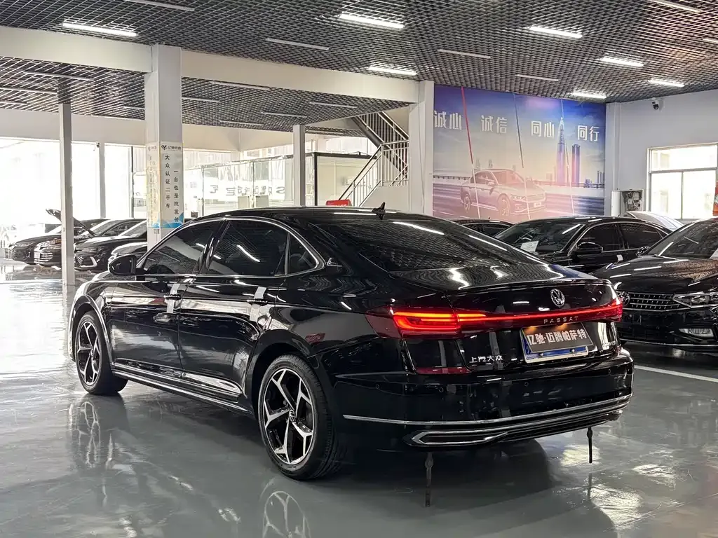 Volkswagen Passat — фото 8