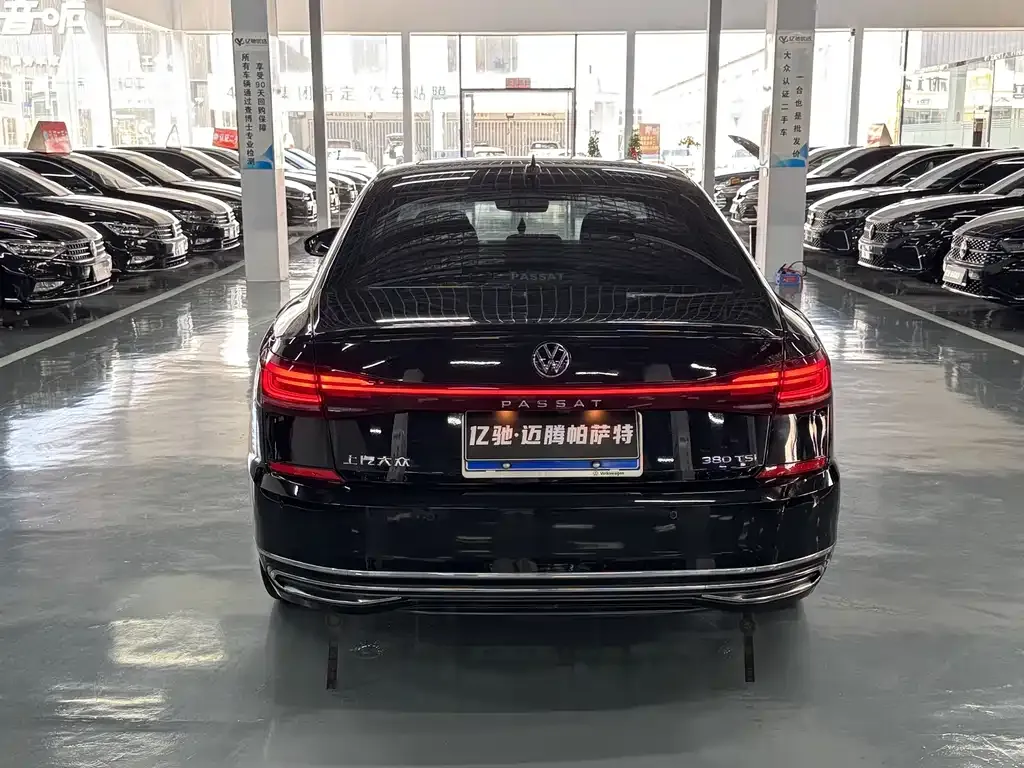 Volkswagen Passat — фото 4