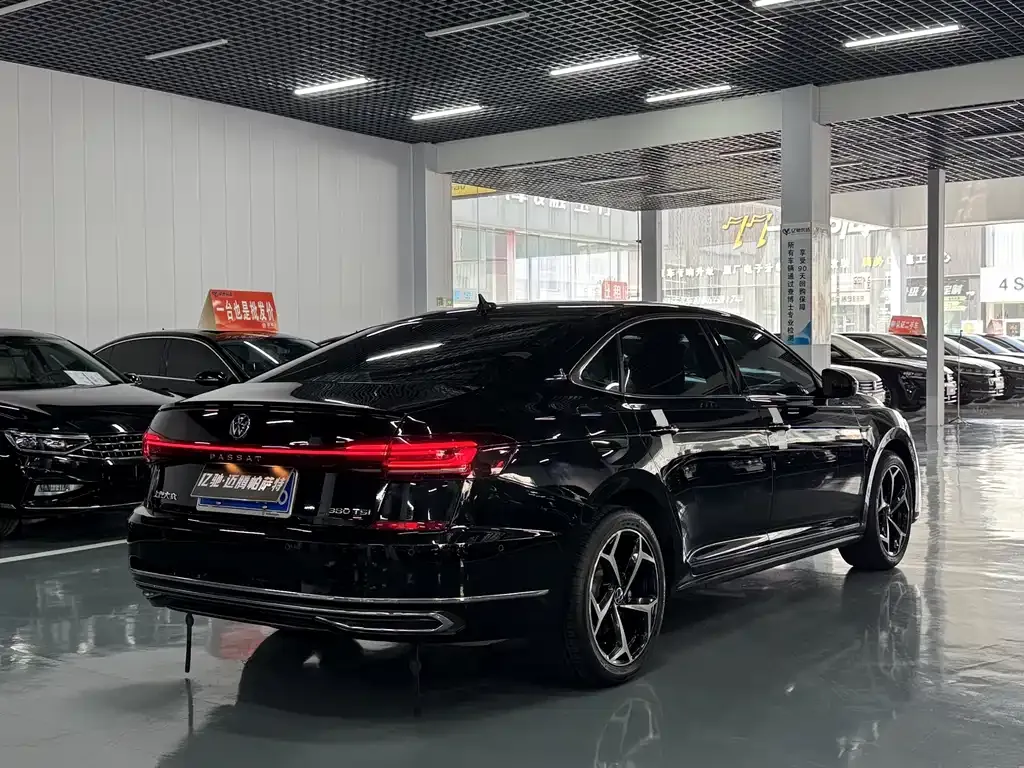 Volkswagen Passat — фото 7