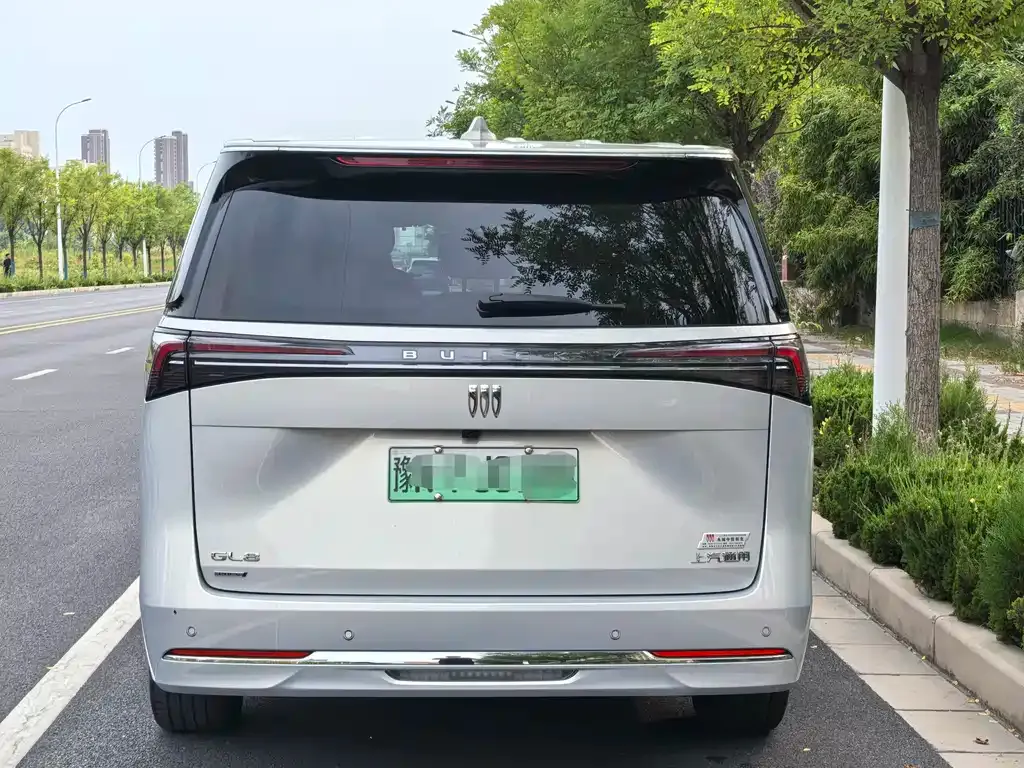Buick GL8 Hybrid — фото 7