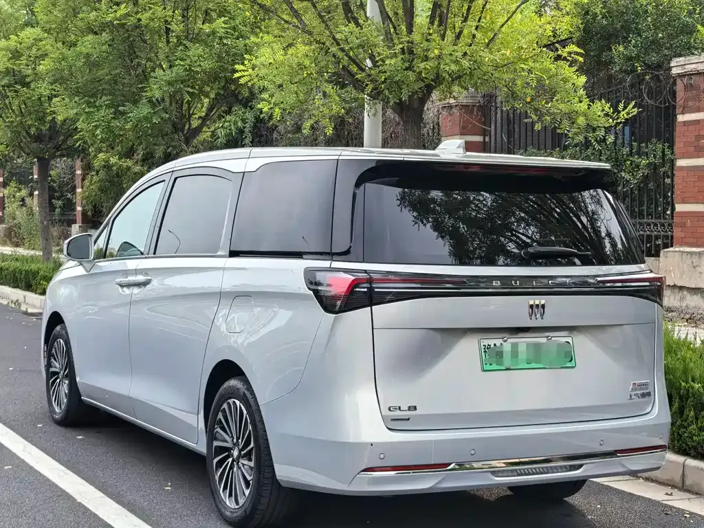 Buick GL8 Hybrid — фото 8