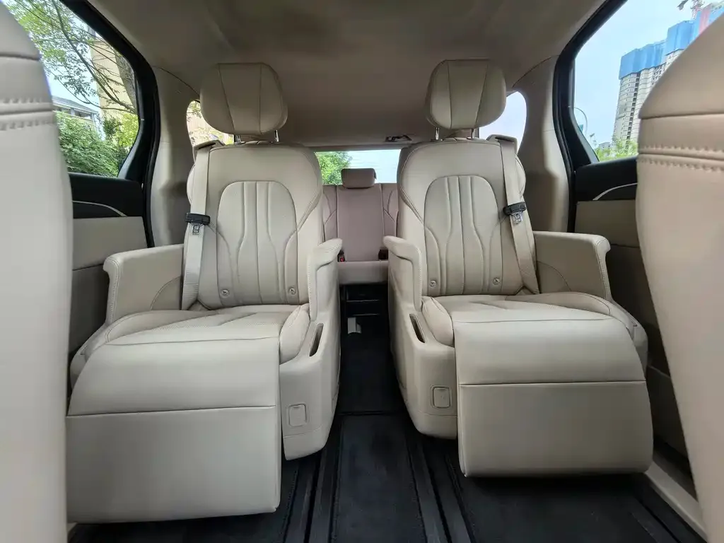 Buick GL8 Hybrid — фото 2