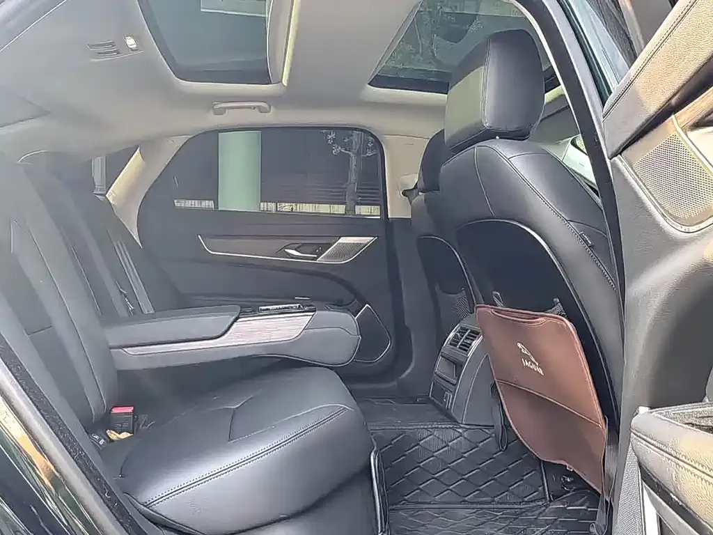 Jaguar XFL 2023 из CN, фото 7