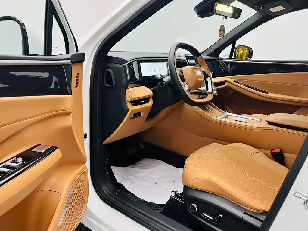 Geely Galaxy L7 — фото 10