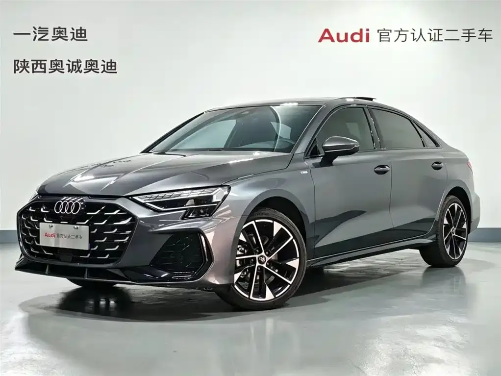 Audi A3 — фото 1
