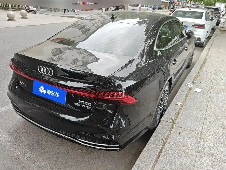 Audi A7L — фото 10