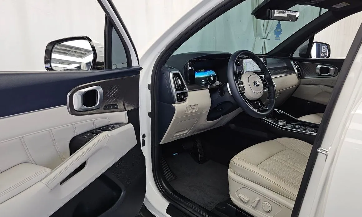 Kia Sorento — фото 7