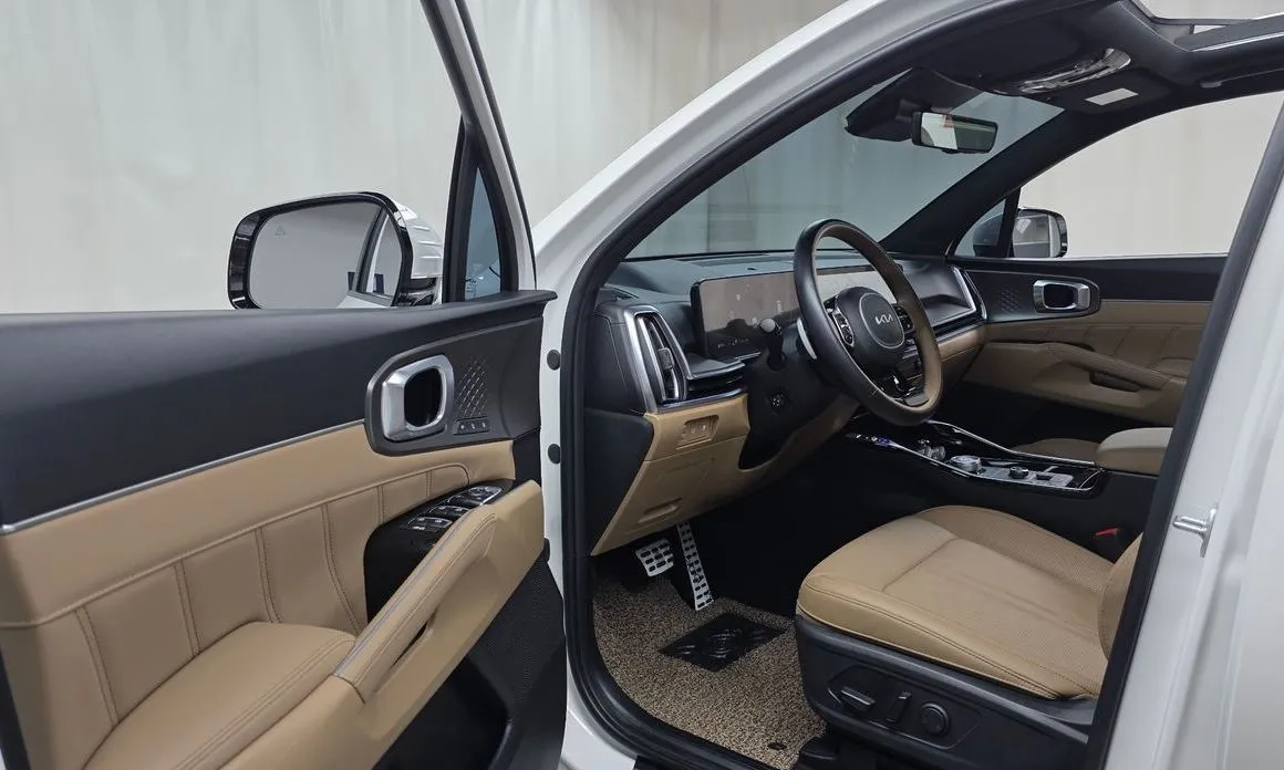 Kia Sorento — фото 8
