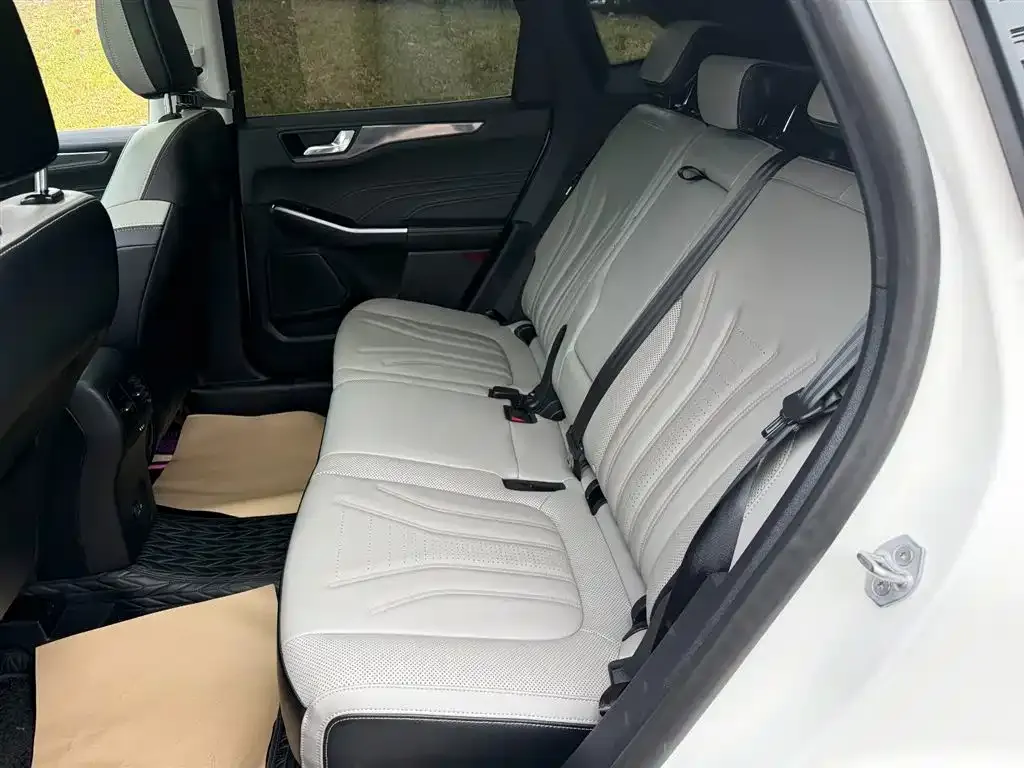 Ford Escape 2022 из CN, фото 6