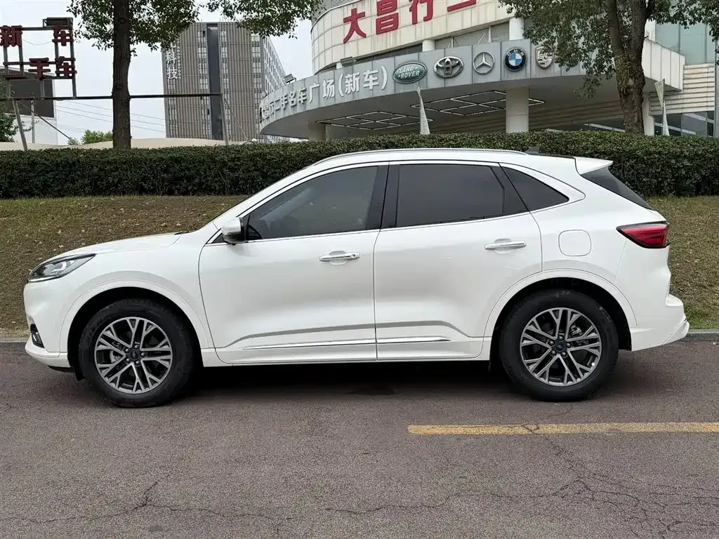 Ford Escape 2022 из CN, фото 10