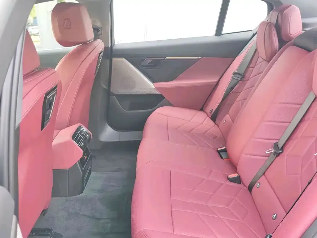 BMW i5 2025 из CN, фото 8
