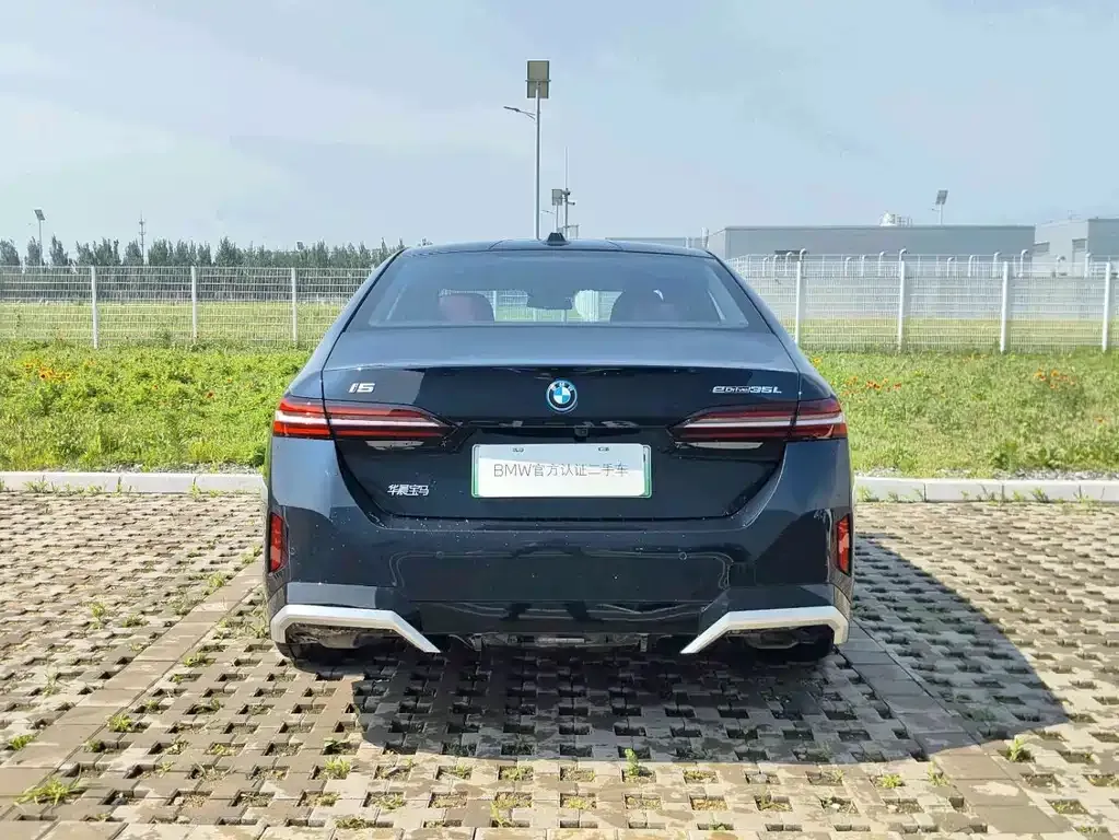 BMW i5 2025 из CN, фото 6