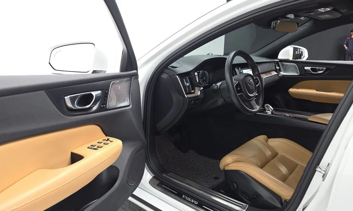 Volvo S60 2021 из KR, фото 9