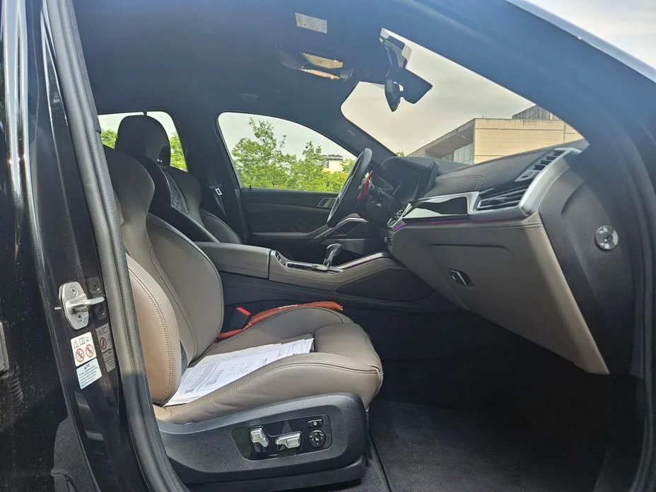 BMW X6M 2023 из KR, фото 4