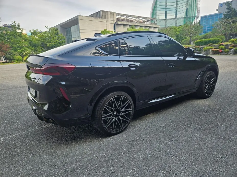 BMW X6M 2023 из KR, фото 8