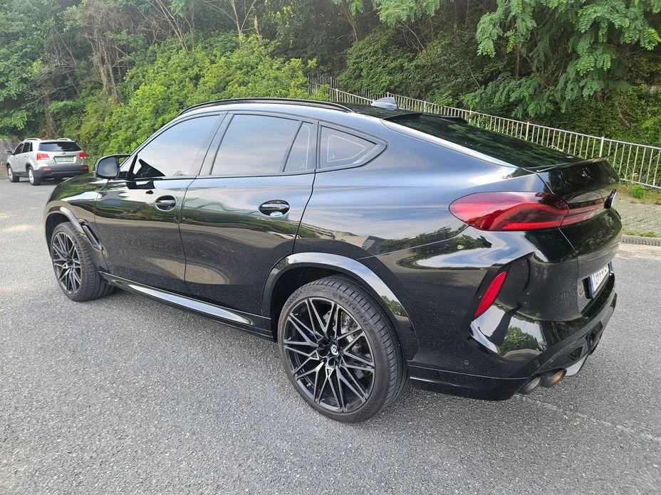 BMW X6M 2023 из KR, фото 9