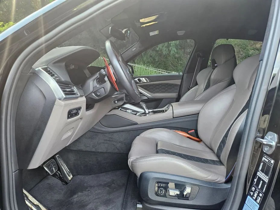 BMW X6M 2023 из KR, фото 7